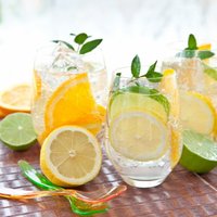 Pieci iemesli, kāpēc ūdenim pievienot citronu