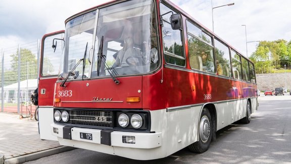 Retro Ikarus - 7