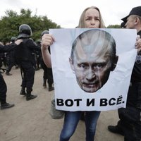 Navaļnijs sūdz tiesā Putinu un meklē privātas teritorijas mītiņiem