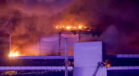 Apšaudē Krievijas koncertzālē nogalināto skaits pieaug līdz vairāk nekā 60 cilvēkiem (Plkst.8:38)