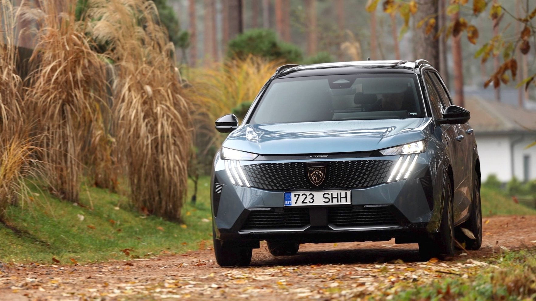 Video: "Peugeot e-5008" ir viens no retajiem elektroauto ar septiņām sēdvietām