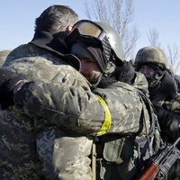 Ukrainas austrumos krituši pieci karavīri