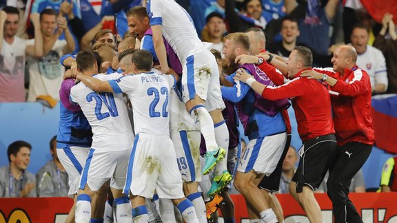 Futbols, EURO 2016: Slovākija - Krievija 