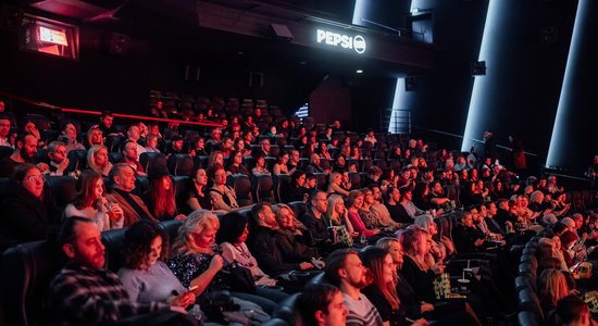 Ar 'Tīkldāmas' pirmizrādi 'Forum Cinemas' prezentēs 'Pepsi' zāli