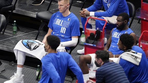 NBA, basketbols, Kristaps Porziņģis, Dalasas Mavericks, Losandželosas Clippers