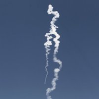 Izraēlas kūrortpilsētā nokrīt divas raķetes