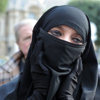 Где в Европе запрещено носить паранджу и скрывать лицо