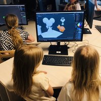 Svarīgi iedrošināt: 'Riga TechGirls' vasaras skola apliecina meiteņu interesi par tehnoloģijām
