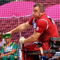 Латвийский параолимпиец Апинис завоевал золото чемпионата мира