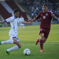 Latvijas izlases futbolists Fertovs karjeru turpinās Polijas komandā Kelces 'Korona'
