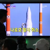 Aģentūra: Ziemeļkorejā sākta starta laukumā uzstādītās raķetes demontāža