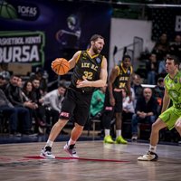 Strēlnieks gūst 17 punktus un ieved AEK FIBA Čempionu līgas otrajā kārtā