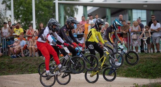 Divi Latvijas BMX braucēji pievienojas olimpiešu pulkam