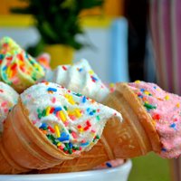 Uztura speciālistes padomi, kā izvēlēties veselīgu saldējumu, un divas elementāras receptes