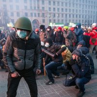 Ukrainā stājas spēkā protestus aizliedzošie likumi