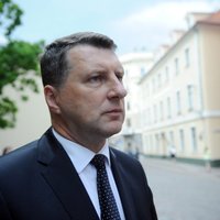 Комиссия по госязыку: президент Вейонис должен говорить только по-латышски