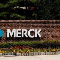 Farmācijas uzņēmums 'Merck' lūdz ASV apstiprināt Covid-19 zāles