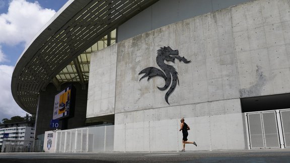 UEFA Čempionu līgas fināls pārcelts no Stambulas uz Portu UEFA Čempionu līgas fināls pārcelts no Stambulas uz Portu