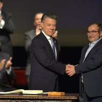 Kolumbijas valdība un FARC paraksta jaunu miera līgumu
