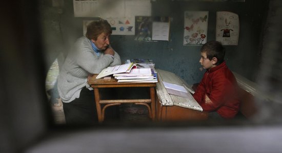 Vientuļā skola Gruzijas kalnos, kurā mācās vienīgais un pēdējais skolēns