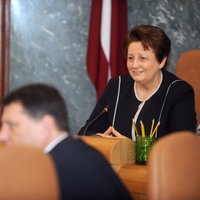Straujuma 'Expo' fiasko vaino ierēdņu kvalifikāciju; mudina ietaupītos līdzekļus novirzīt Latvijas tēla attīstībai