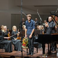 Liepājas Simfoniskais orķestris koncertēs kopā ar Vestardu Šimku