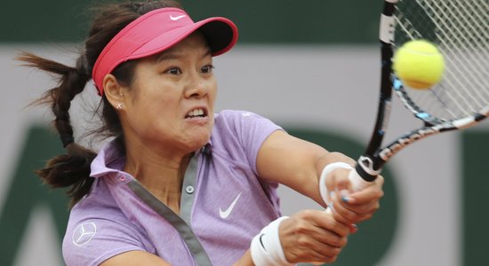 Na Li pievienojas Vavrinkam sensacionālo zaudētāju sarakstā un izstājas no 'French Open'