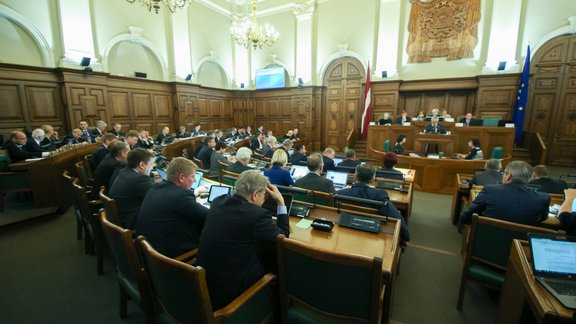 Saeima pirmajā lasījumā skata nākamā gada valsts budžetu - 5