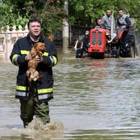 Balkānu plūdos bojā gājuši vismaz 22; mirušo skaits augs