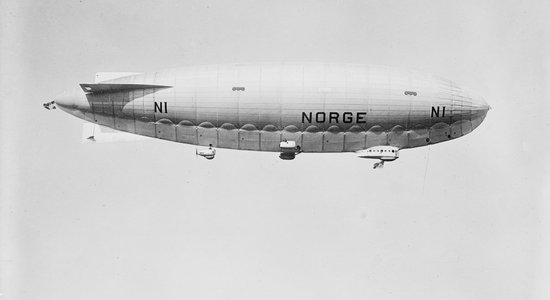 1926 год: Полет Амундсена, бескрылый самолет, рождение Винни Пуха