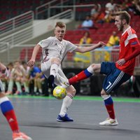 Latvijas U-19 telpu futbolisti gūst pirmos vārtus Eiropas čempionātā, bet 'play-off' netiek