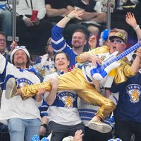 Pasaules hokeja čempionātā Čehijā krāpnieki apgrūtina dzīvi faniem
