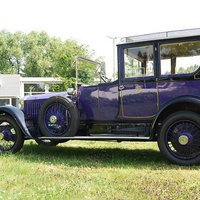 Немецкий автосалон продает Rolls-Royce императора Николая II