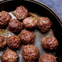 Brieža gaļas ēdieni: 14 receptes no kotletēm līdz tartaram