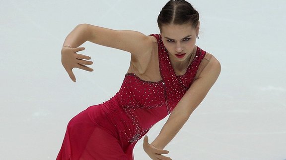 Angelina Kucvalska figure skating