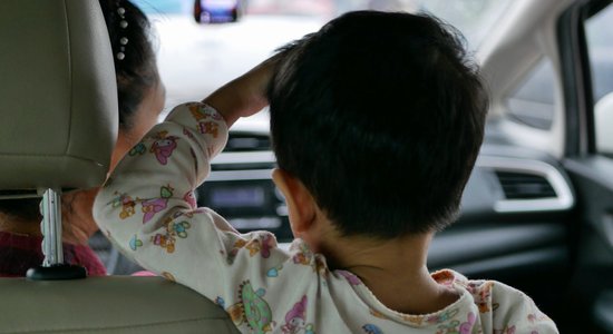 28% vecāku ļauj bērniem automašīnā neizmantot speciālo sēdeklīti