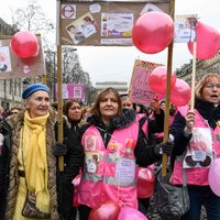 Francijā notiek kārtējie 'dzelteno vestu' protesti; metodes dažādojušās