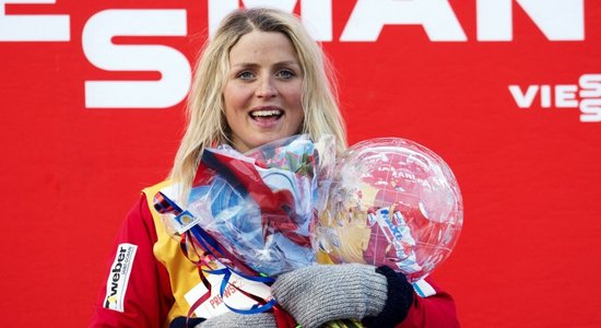 Норвежцы завоевали по Кубку мира, Легков — на втором месте