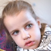 Приступы с трех месяцев, иногда по 20 в день: семье 8-летней Насти Гриценко нужна помощь