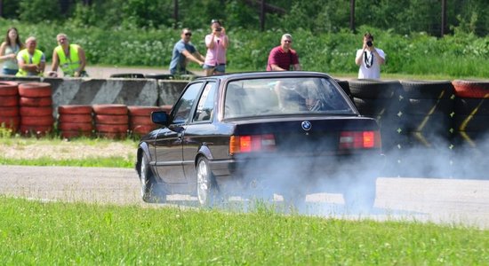 Atceļ minišosejas seriāla trešo posmu; organizatori plāno lētāku sacensību formātu