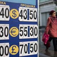 'Bank Rossii': Rublis kļuvis nekontrolējams