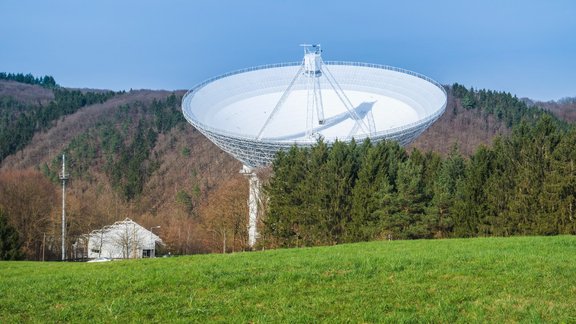 radioteleskops, teleskops, Efelsbergas teleskops, astronomija, kosmoss