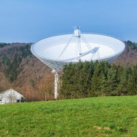 Unikāla iespēja: pasaules lielie radioteleskopi kļūst par Latvijas pētnieku 'ausīm'