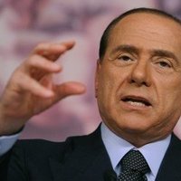 Берлускони вступился за Муссолини