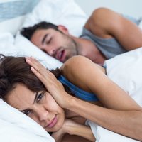 Domājot par savu un kaimiņa miegu: krākšanas iemesli un iespējamie risinājumi