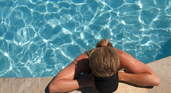 10 kaites un slimības, ko var ārstēt ar peldēšanu