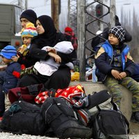 Slovēnija ļauj iesaistīt armiju migrantu plūsmas regulēšanā uz robežas