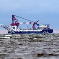 ASV klupina 'Nord Stream 2' pēdējos kilometros - sankcijām pakļauj krievu kuģi
