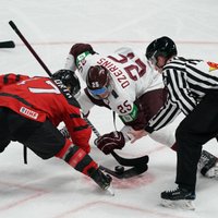 Latvijas hokejisti PČ mājās atkal sāks ar spēli pret Kanādu; Rīgas grupā ieliek čehus