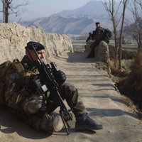 Afgāņu policists nogalina divus NATO karavīrus